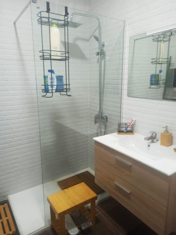 Fantastico Atico Con Terraza, Garaje, Wifi, Con Todo Para Playa, Piscina Y Casa Y No Facturar Maletas! El Portil Bagian luar foto