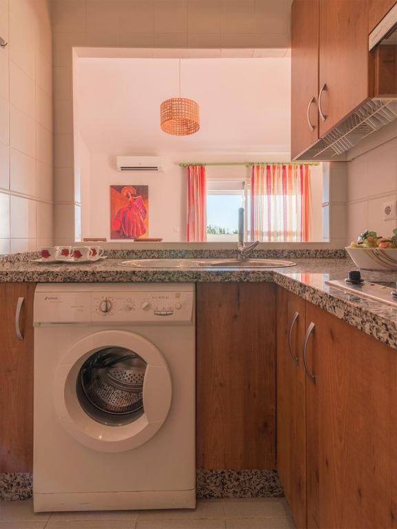 Fantastico Atico Con Terraza, Garaje, Wifi, Con Todo Para Playa, Piscina Y Casa Y No Facturar Maletas! El Portil Bagian luar foto