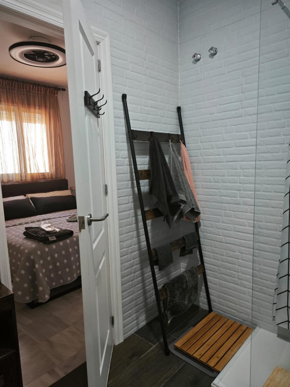 Fantastico Atico Con Terraza, Garaje, Wifi, Con Todo Para Playa, Piscina Y Casa Y No Facturar Maletas! El Portil Bagian luar foto